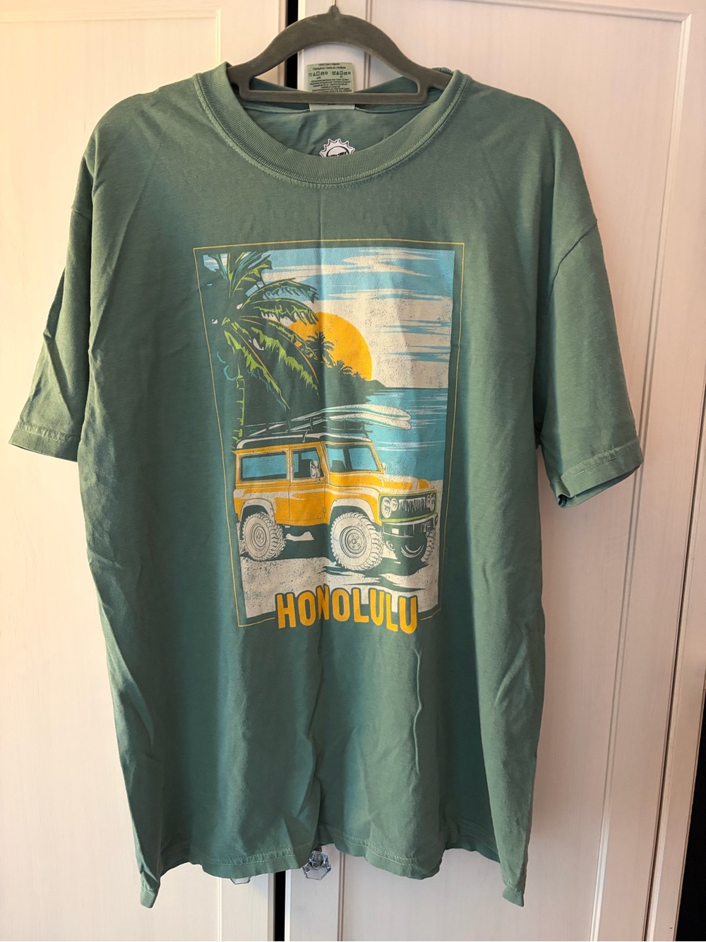 Comfort Colors Green unisex Honolulu Graphic Tee with Yellow Jeep